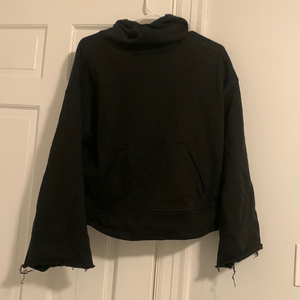 Also yoga black sweatshirt